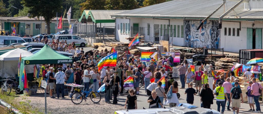 1. Odenwälder CSD in Michelstadt csd ankunft kundgebung