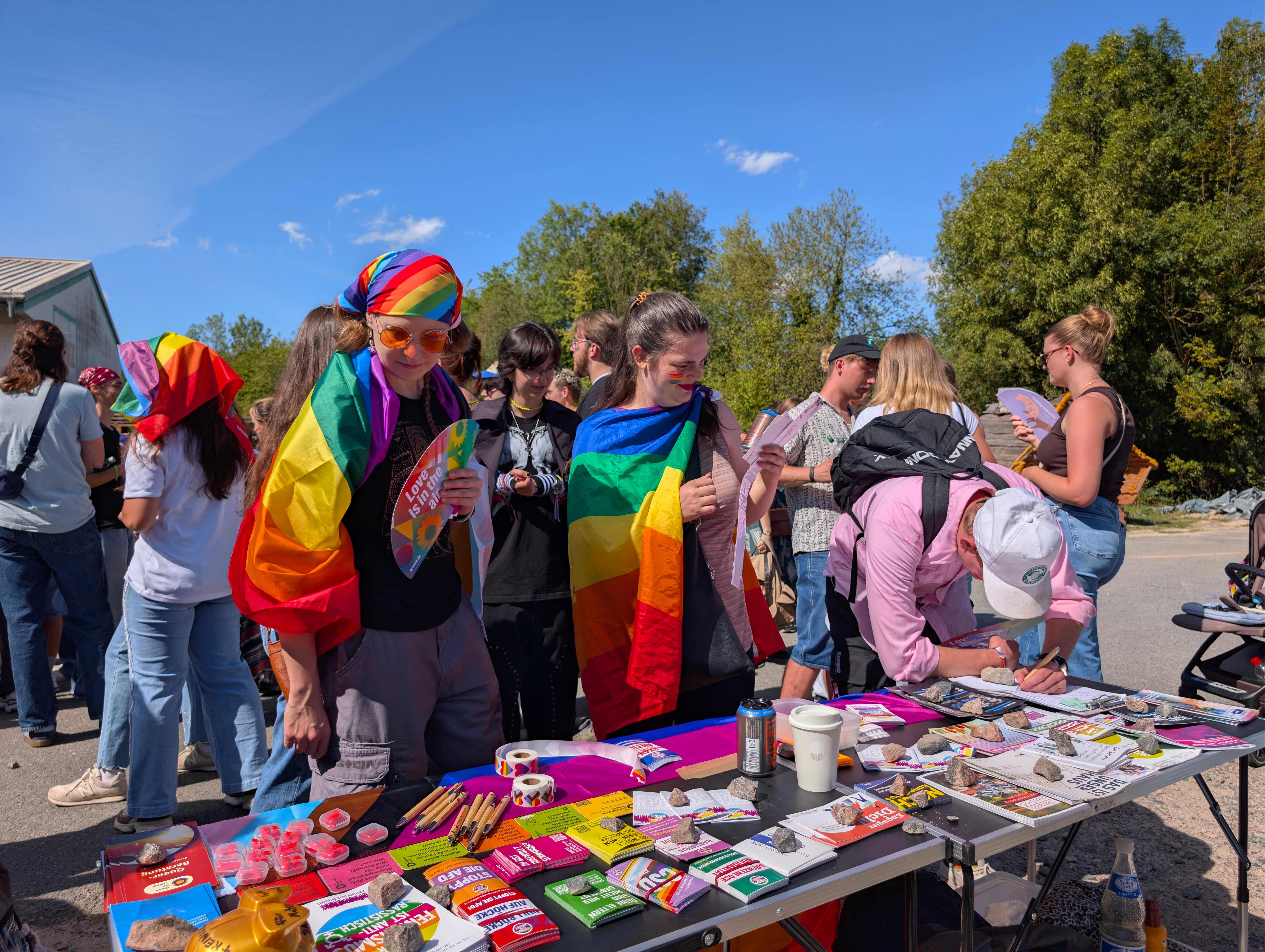 1. Odenwälder CSD in Michelstadt Infostand von Odenwald gegen Rechts
